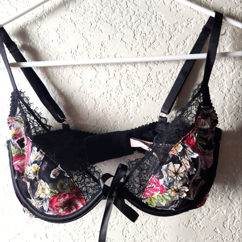 Victoria Secret Bra
